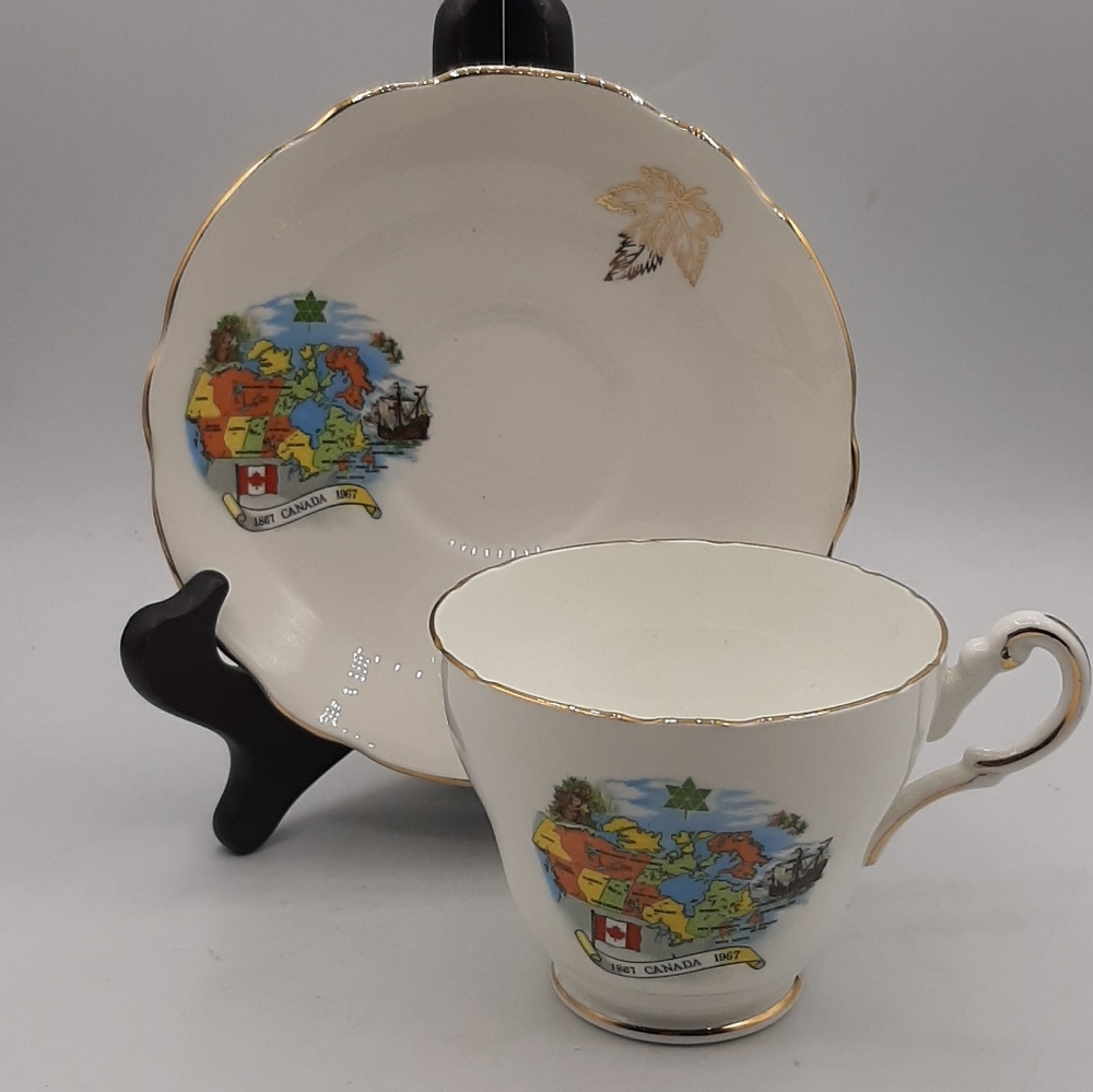 Royal Darwood Bone China 1867-1967 Canada Maple Leaf Centennial Tea Cup & Saucer